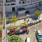 Bomberos y Guàrdia Urbana han acudido al incidente.