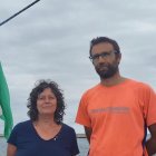 Pilar Castillejo y Adrià Plazas antes de ser detenidos por la Flotilla.