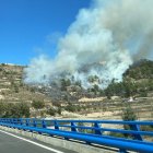 El incendio está cerca de la carretera T-224.