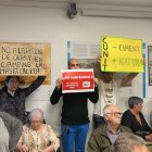 Vecinos protestan contra el proyecto de la piscina