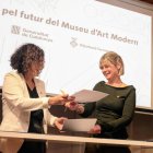 La consellera Sònia Hernández y la presidenta Noemí Llauradó