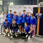Los integrantes del equipo júnior del Pàdel Cambrils.