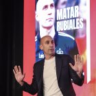 El expresidente de la Real Federación Española de Fútbol (RFEF), Luis Rubiales, durante la presentación este jueves en Madrid del libro 'Matar a Rubiales'