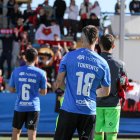 Los jugadores del Reus saludando a la afición desplazada hasta Ibiza.