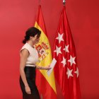 La presidenta de la Comunidad de Madrid, Isabel Díaz Ayuso, ha celebrado este viernes que la justicia "funciona" tras la condena del Tribunal Supremo al fiscal general del Estado, Álvaro García Ortiz, quien, según ha dicho, tenía la obligación de defender la ley pero se dedicó "a delinquir".