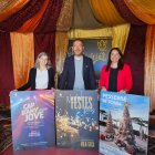 La concejal de Cultura, Manuela Moya, el alcalde, Pere Segura, y la presidenta del Patronato de Turismo, Lluïsa Clavé, en la presentación de la Navidad de Vila-seca.