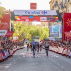 Kaden Grooves celebra el triunfo de etapa logrado en Tarragona en 2023. FOTO: ÀNGEL ULLATE