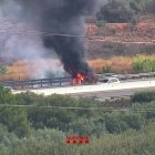El incendio antes de la llegada de los bomberos.