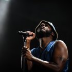 Leon Bridges encandiló al público con su soul.