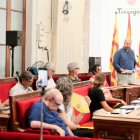 Momento en el que el edil republicano Xavier Puig hacia su exposición sobre la moción durante el pleno