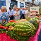 El carrer de la Cort és ple de fruites i verdures en el marc de la 69a Firagost.