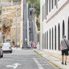 Las calles Zamenhof y Vapor están unidas por seis tramos de escaleras mecánicas, que casi nunca funcionan.