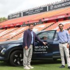 El presidente ejecutivo del club grana, Lluís Fàbregas, y el gerente de OMODA & JAECOO Tecnotarraco, Alfred Sans.