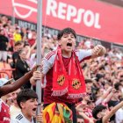 La afición del Nàstic durante el partido.
