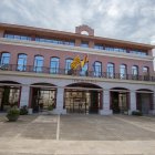 Façana exterior de l’Ajuntament d’Alcanar.