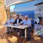 Joan Menchon, Nacho García Latorre y Magí Seritjol en el Centre Cívic de Torreforta.