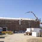 Treballs a la façana del futur auditori, aquest dimecres al matí