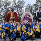 La colla gegantera de salou i els seus elements festius.