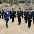 L'alcalde passa revista als agents locals.