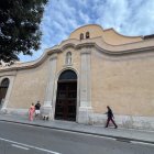 La façana de l'Església de Sant Francesc ha estat rehabilitada amb treballs de neteja durant els últims mesos.