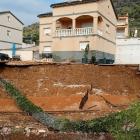 El muro ha caído a media mañana de este viernes.