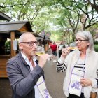 Las casetas de expositores llenan el Parc del Pescador de Cambrils.