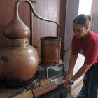 Un dels alambics amb què s'elabora l'aiguardent.