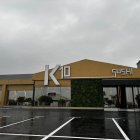 Exterior del restaurant, situat a una nau de 1.300 metres quadrats d'Amposta