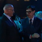 El presidente del Banc Sabadell, Josep Oliu, junto al president de la Generalitat, Salvador Illa, en una imagen de archivo