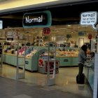 Imagen de una tienda de la compañía Normal