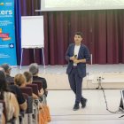 El Ilusionista Jorge Luengo en el Institut Vidal i Barraquer.