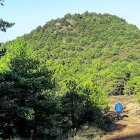 Senderista rumbo al Puig de Gallicant (1.008m).