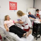 Imatge dels primers donants que van acudir a l’Hospital Sant Joan de Reus aquest dimarts, el primer dia de campanya.