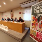 EL cartell de la 44a Gran Festa de la Calçotada s'ha presentat aquest dimarts, 21 d'octubre, a la Cambra de Comerç de Valls.