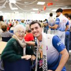 Mercè Marín, de 86 años, dedicó una carta a Míster Burgos, Alejandro Csintalan.