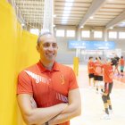 Vlado Stevovski posa para el Diari antes del entrenamiento del jueves.