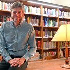 El escritor Antoni Veciana en el Centre de Lectura de Reus.