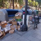 Contenedores llenos de basura.