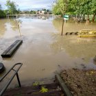 L'àrea de lleure del Mas de la Coixa, inundada, a Móra la Nova