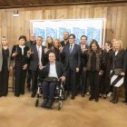 Foto de familia durante la cena solidaria de Swim for ELA