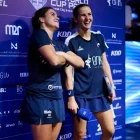 Paula Josemaría y Ari Sánchez tras proclamarse campeonas del mundo.