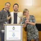 Pere Segura, Rubén Viñuales y Noemí Llauradó, durante la presentación del nuevo convenio entre Ayuntamiento de Vila-seca y Diputació de Tarragona.