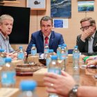 El conseller Ordeig, esta mañana de jueves, en una reunión en la Confraria de Pescadors.