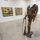 L’escultura és obra de Rafel Esteruelas.