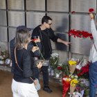 Flors per a recordar a les persones que van perdre la vida a la Batalla de l'Ebre