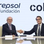 El presidente de Repsol, Antonio Brufau, y el ceo de Coleo, David Puyuelo.