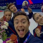 Miquel Mañé, con su broce, junto a sus compañeros de la selección española.