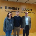 D'esquerra a dreta: Laura Fernández, directora de l'Hosputal, l'alcalde del Vendrell Kenneth Martínez y a la dreta el director general de la Xarxa Santa Tecla, Joan María Adserà.