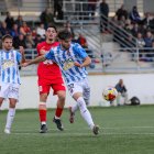 Ustrell intenta un disparo a portería.