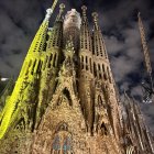 La torre de Sant Bernabé de la Sagrada Família, en motiu del centenari de la seva finalització.